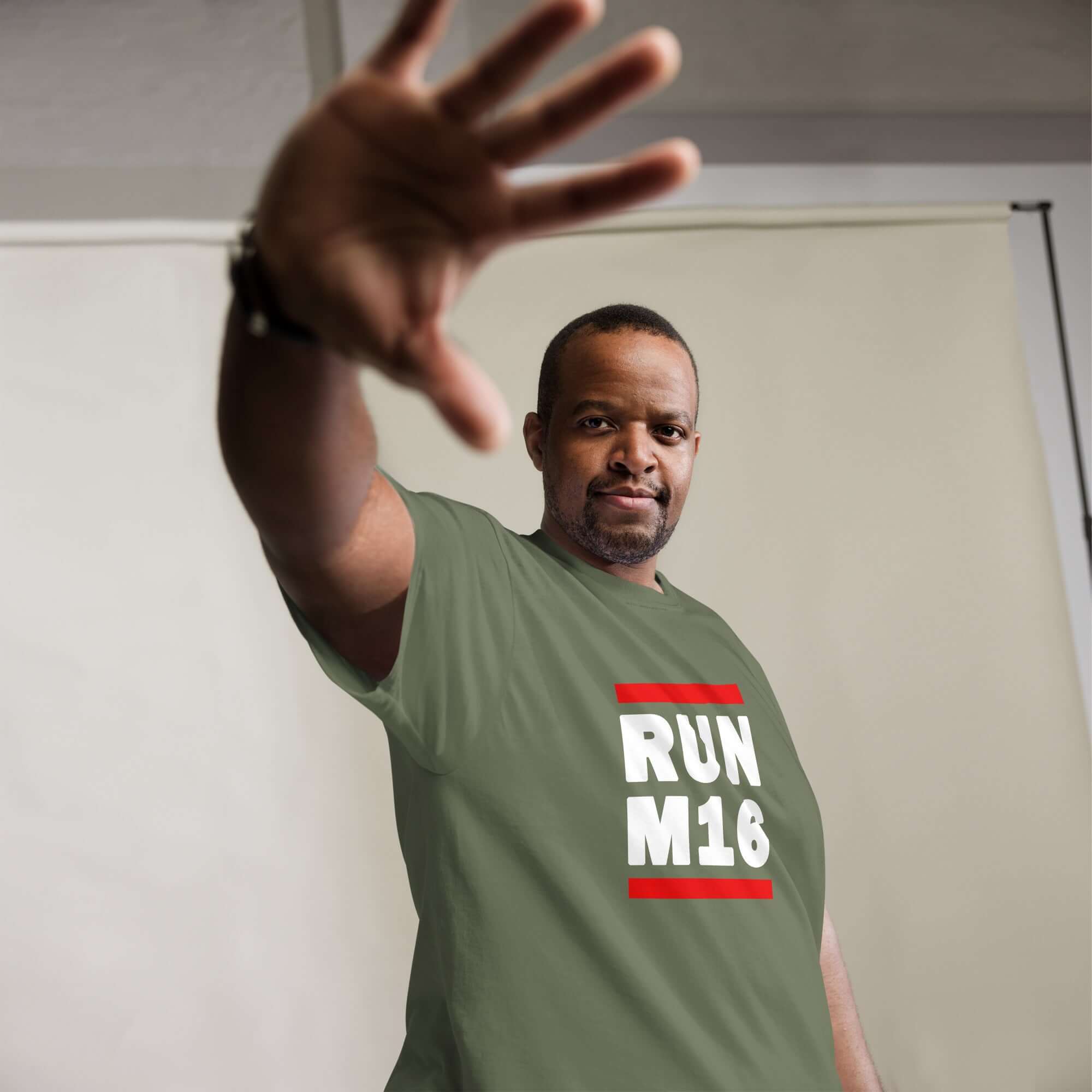 Rifle RUN M16 Unisex t-shirt